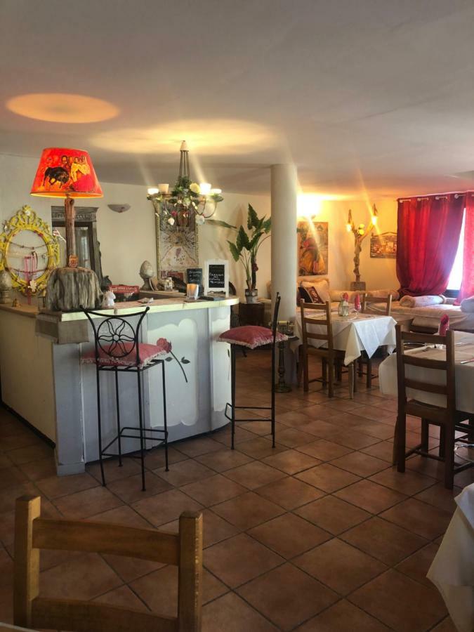 Hotel Restaurant Le Delta Saintes-Maries-de-la-Mer Exteriér fotografie